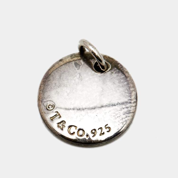 Pre Owned Tiffany & Co. Tiffany Notes Alphabetical Letter O Sterling Silver Charm Pendant
