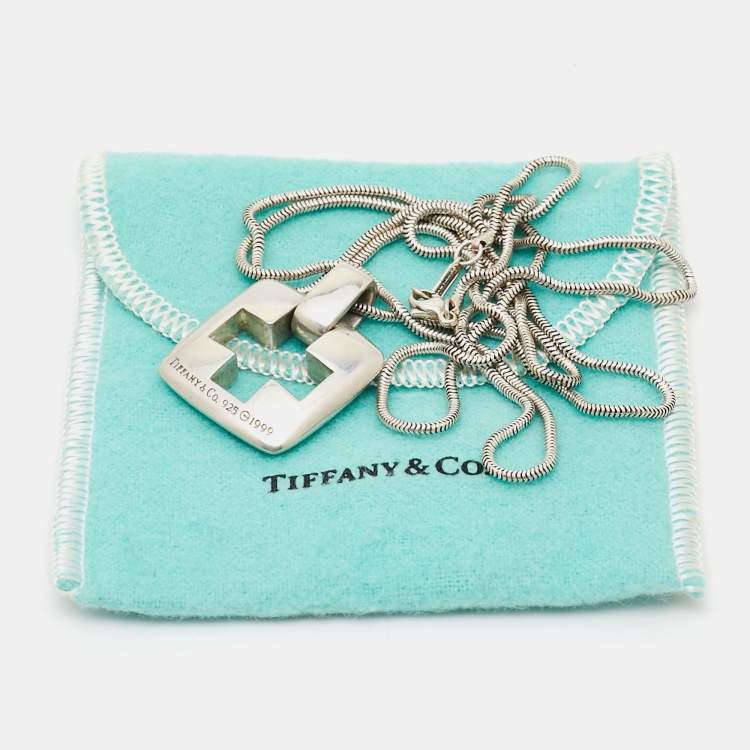 مملوكة مسبقًا Tiffany & Co. Cross Sterling Silver Pendant Necklace