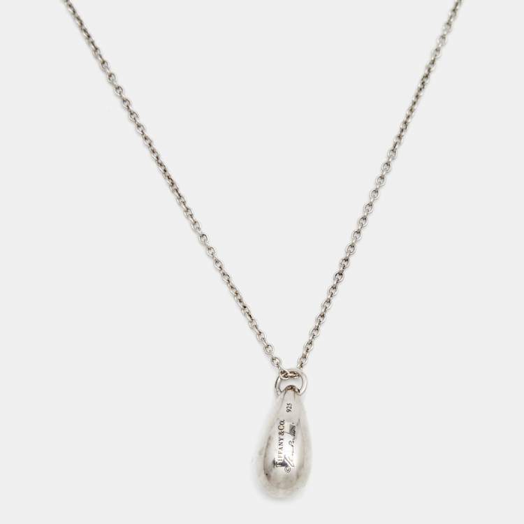 Pre Owned Tiffany & Co. Elsa Peretti Teardrop Sterling Silver Pendant Necklace