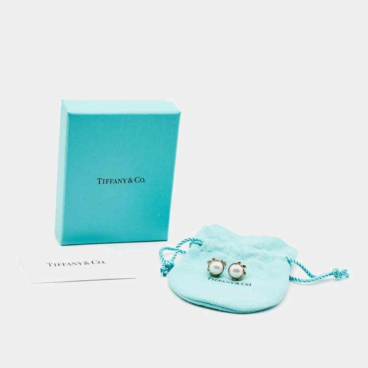 Pre Owned Tiffany & Co. Paloma Picasso Cultured Pearl Olive Leaf Stud Earrings