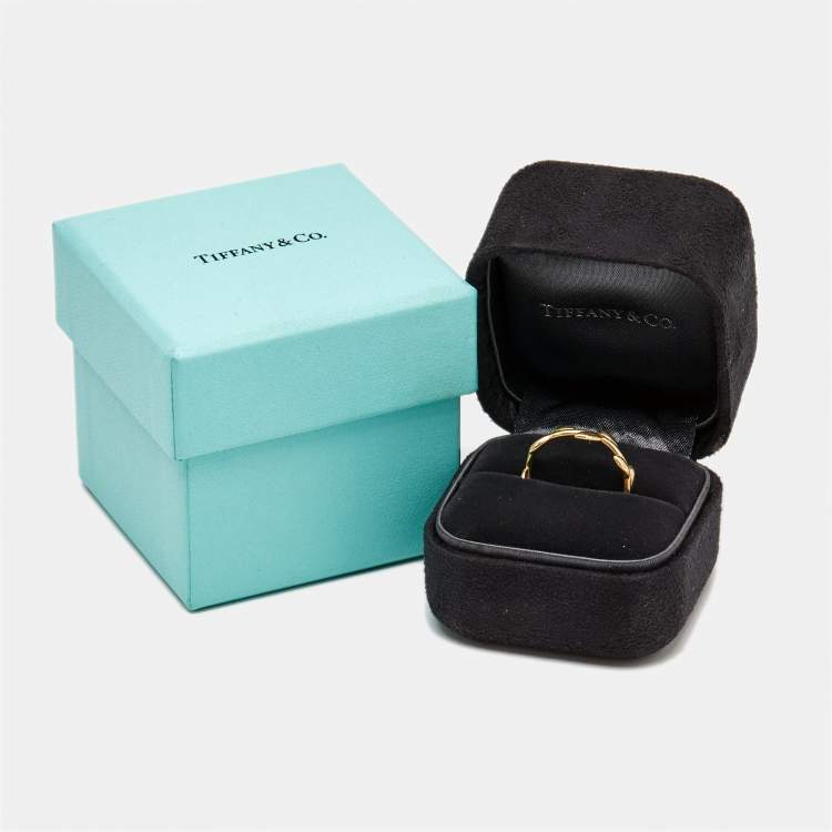 Pre Owned Tiffany & Co. Paloma Picasso Olive Leaf 18k Yellow Gold Narrow Ring Size 57