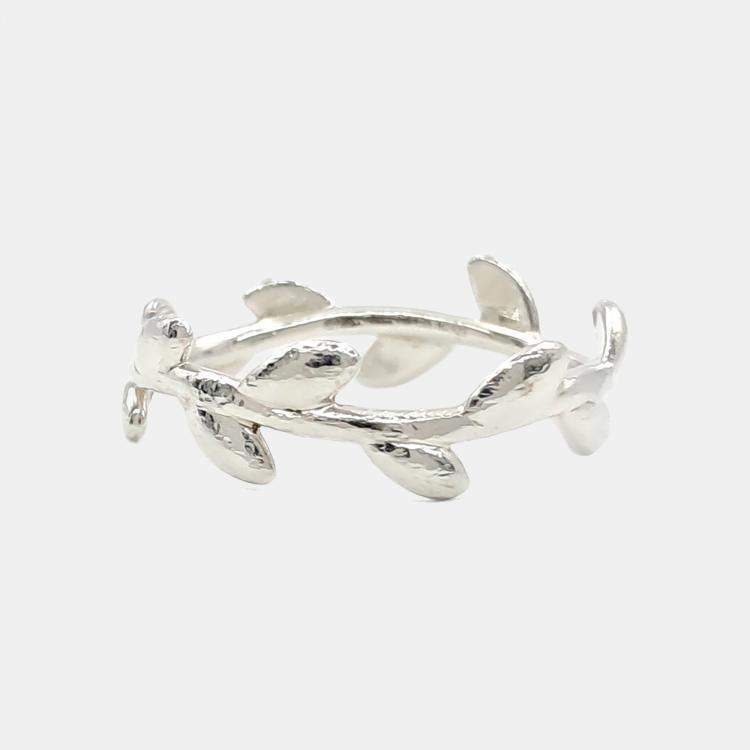 Pre Owned Tiffany & Co. Silver Olive Leaf Ring US 7.5