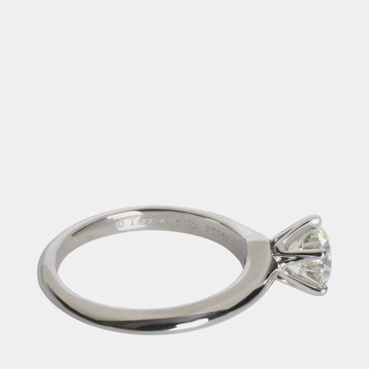 Pre Owned Tiffany & Co. Platinum and Diamond Solitaire Ring EU 52