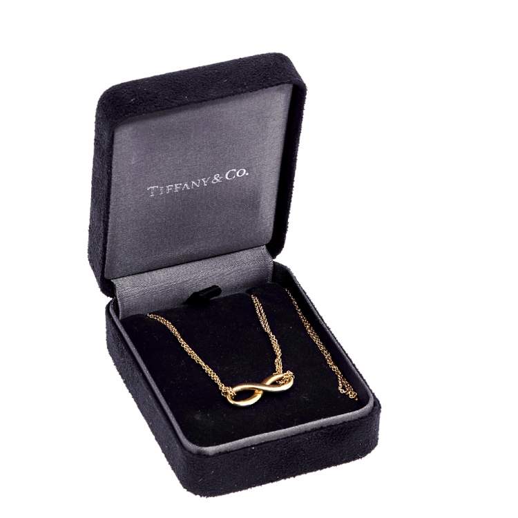 مملوكة مسبقًا Tiffany & Co. Infinity 18K Yellow Gold Double Chain Pendant Necklace