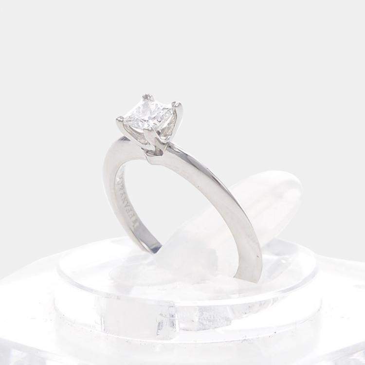 Pre Owned Tiffany & Co. Diamond Platinum Solitaire Engagement Ring EU 47