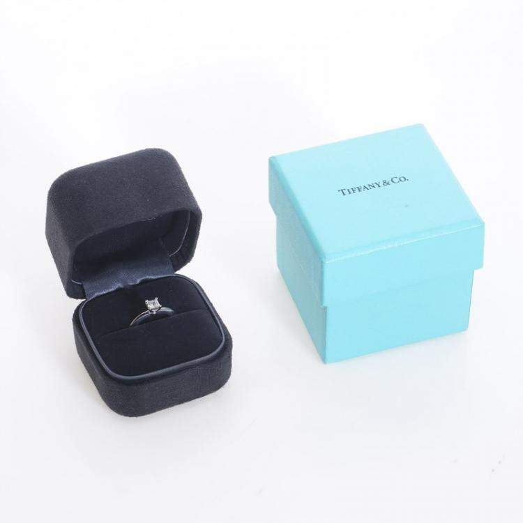 Pre Owned Tiffany & Co. Diamond Platinum Solitaire Engagement Ring EU 47