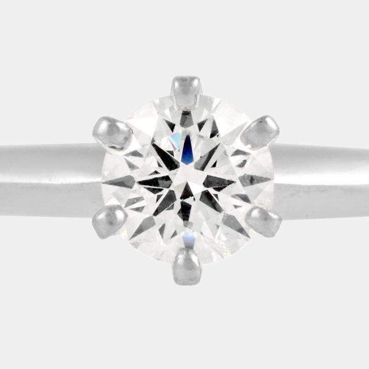 Pre Owned Tiffany & Co. Platinum and Diamond Solitaire Engagement Ring EU 49