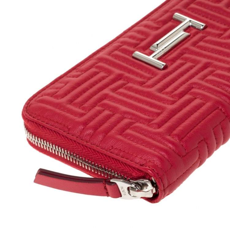 Pre Owned Tod's Red Leather Zip Around Continental Wallet