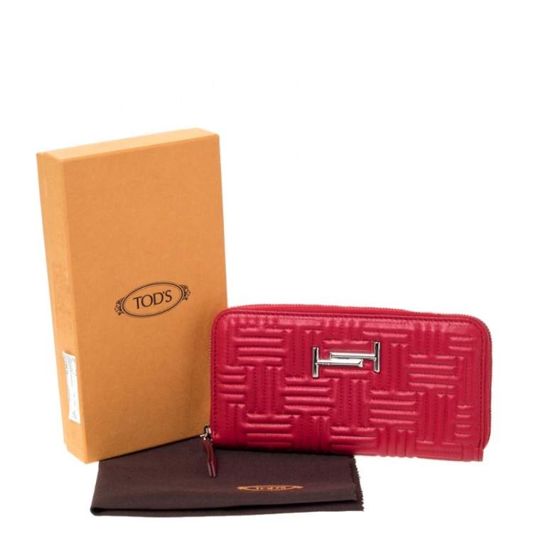 Pre Owned Tod's Red Leather Zip Around Continental Wallet