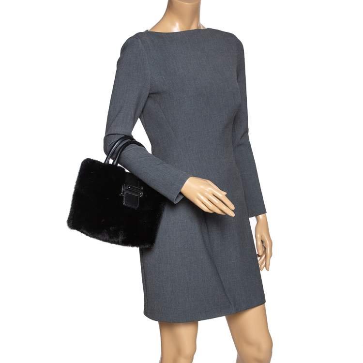 مملوكة مسبقًا Tod's Black Mink Fur and Leather Double T Flap Tote