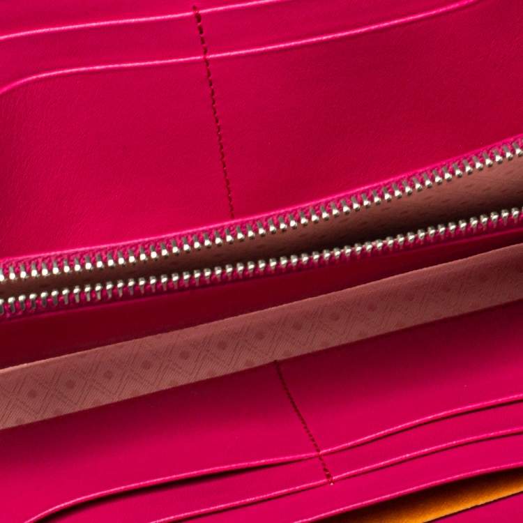 Pre Owned Tod's Fuchsia Leather Double T Zip Around Wallet