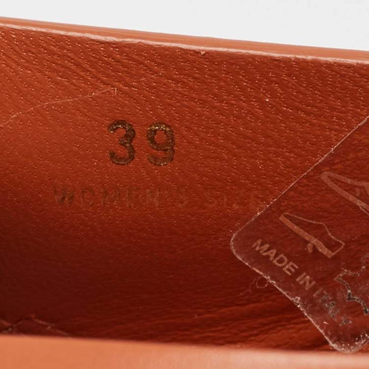 Pre Owned Tod's Brown Leather Slide Sandals Size 39