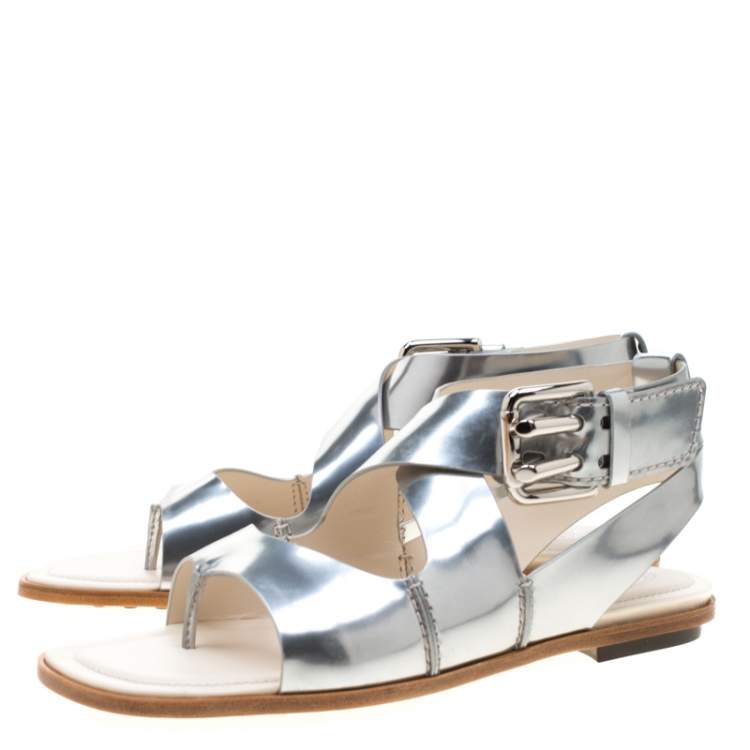 Pre Owned Tod's Metallic Silver Leather Flat Sandals Size 38.5