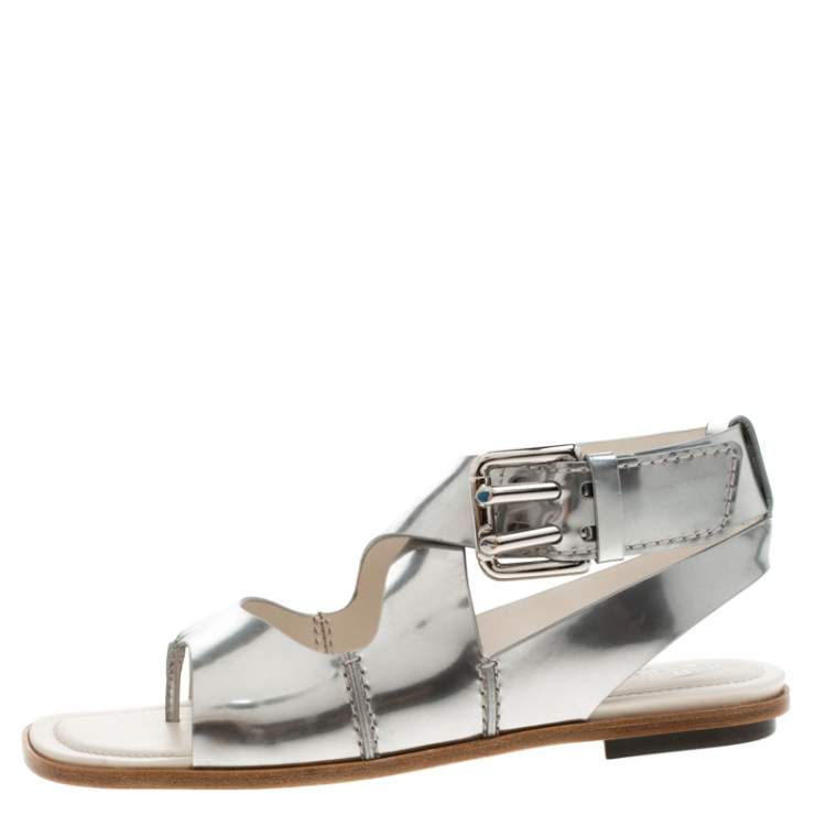 Pre Owned Tod's Metallic Silver Leather Flat Sandals Size 38.5