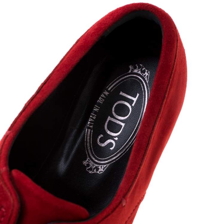 Pre Owned Tod's Red Suede Cap Toe Loafers Size 39.5