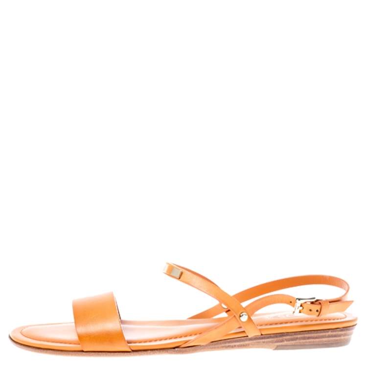 Pre Owned Tod's Orange Leather Metal Logo Embellished Slingback Flat Sandals Size 38.5