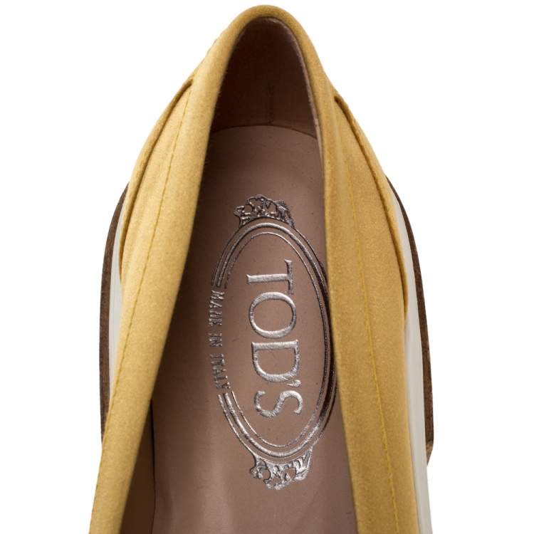 مملوكة مسبقًا Tod's Golden Satin Slip On Loafer Sneakers Size 39.5