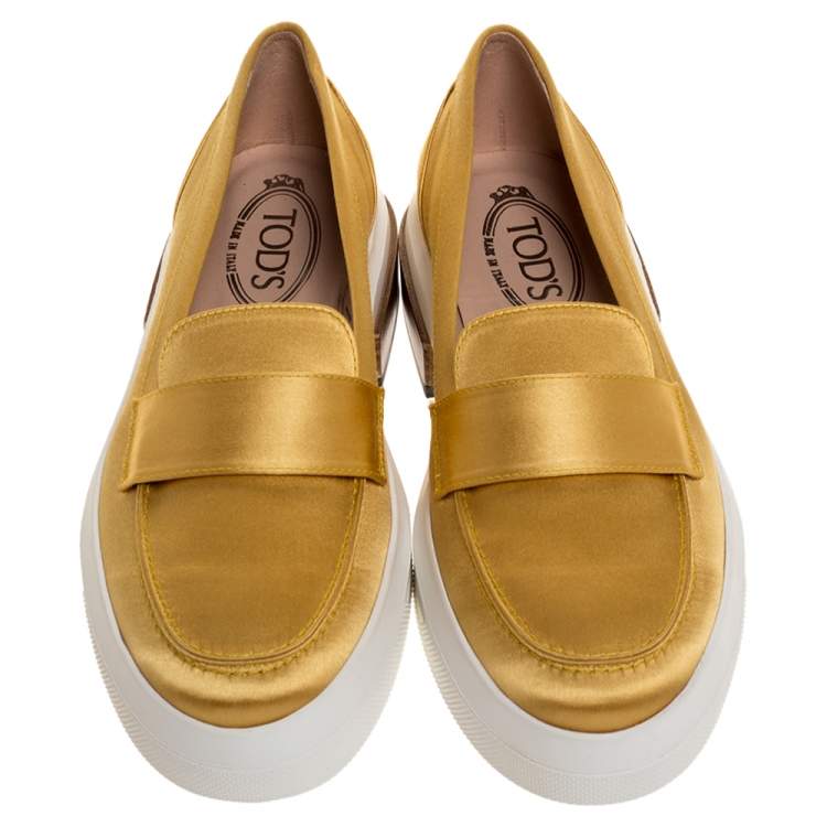 مملوكة مسبقًا Tod's Golden Satin Slip On Loafer Sneakers Size 39.5