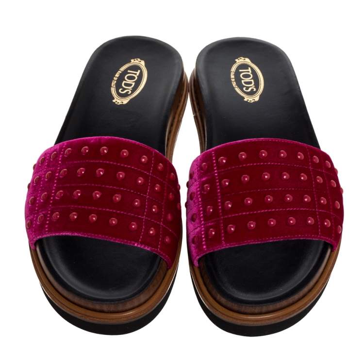Pre Owned Tod's Red Velvet Studded Flat Slides Size 40 