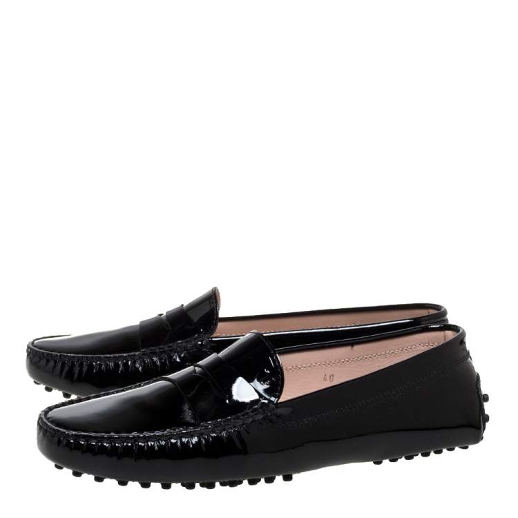 مملوكة مسبقًا Tod's Black Patent Leather Penny Slip On Loafers Size 40