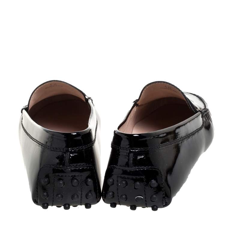 مملوكة مسبقًا Tod's Black Patent Leather Penny Slip On Loafers Size 40
