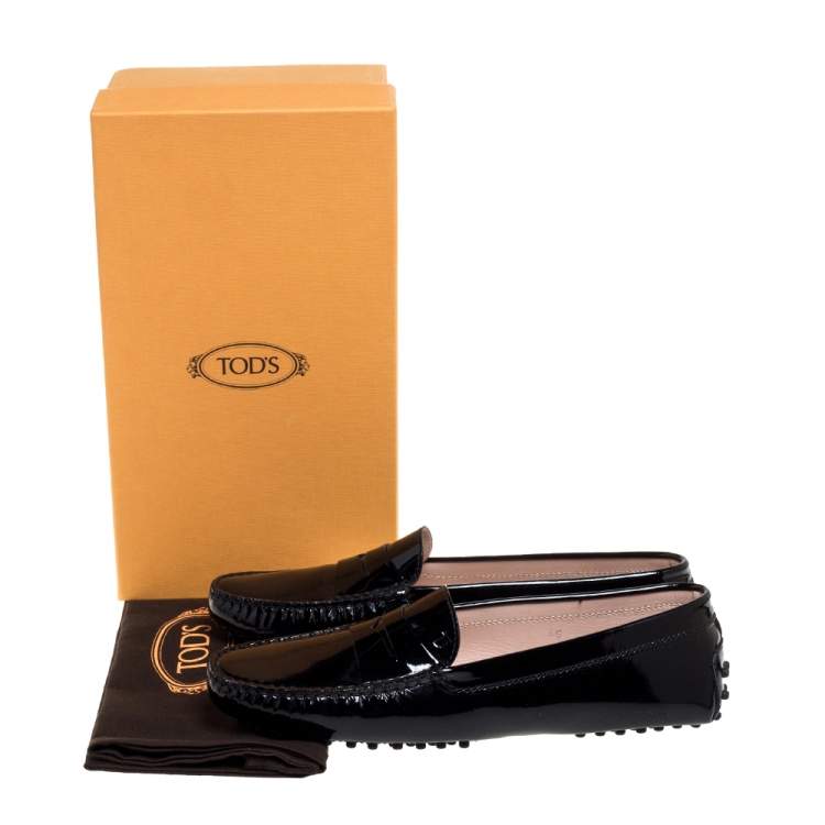 مملوكة مسبقًا Tod's Black Patent Leather Penny Slip On Loafers Size 40