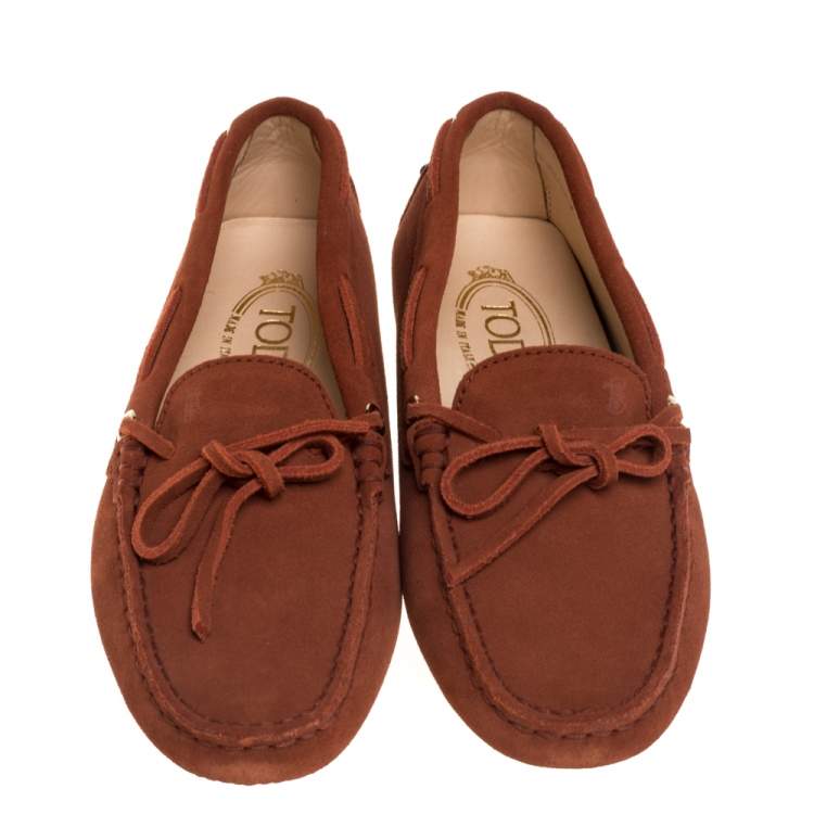 Pre Owned Tod's Tan Suede Bow Slip On Loafers Size 35.5