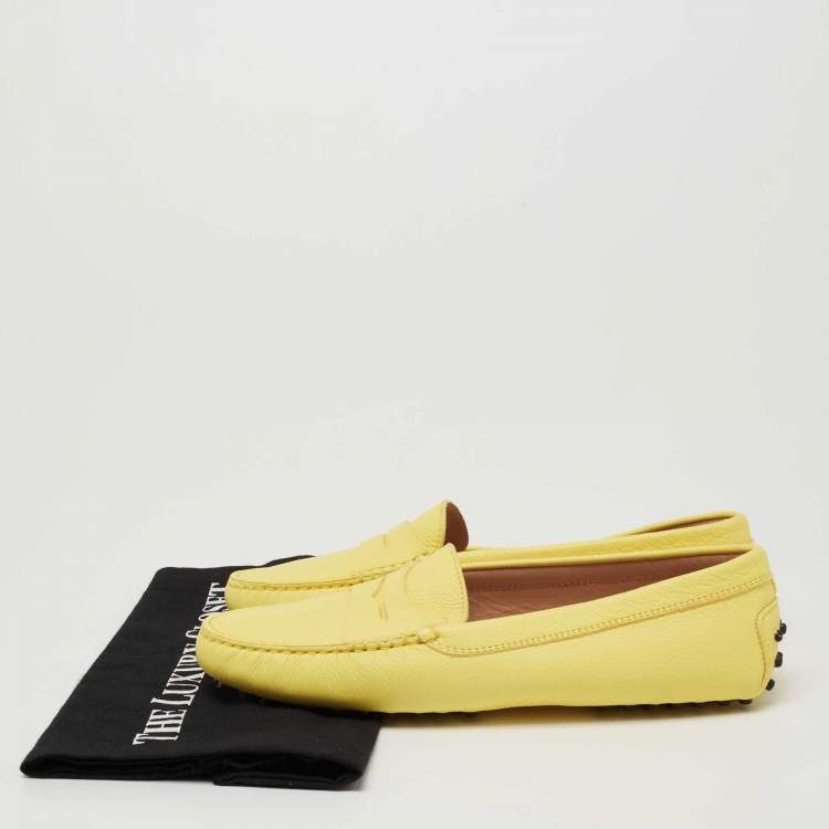 Pre Owned Tod's Yellow Leather Gommini Slip On Loafers Size 39