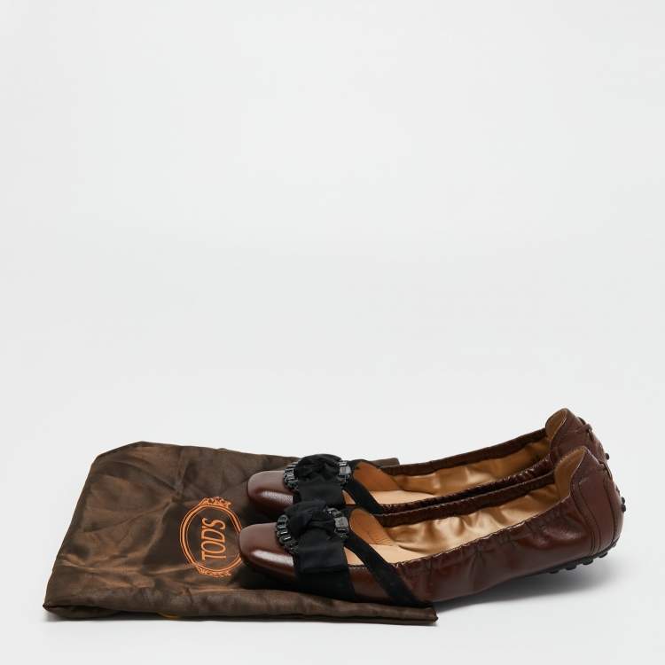 Pre Owned Tod's Brown/Black Leather Crystal Embellished Bow Scrunch Ballet Flats Size 38