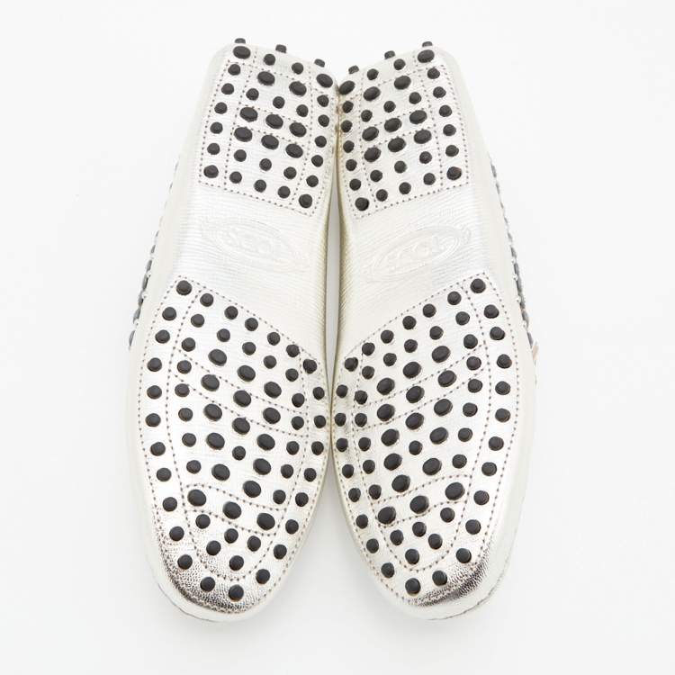 مملوكة مسبقًا Tod's Silver Leather Studded Crystal Embellished Gommino Slip On Loafers Size 38.5