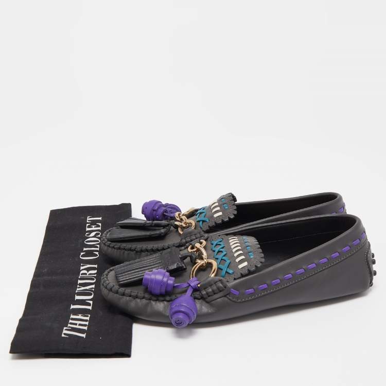 مملوكة مسبقًا Tod's Dark Grey Leather Tassel Charm Cross Stitch Detail Loafers Size 37