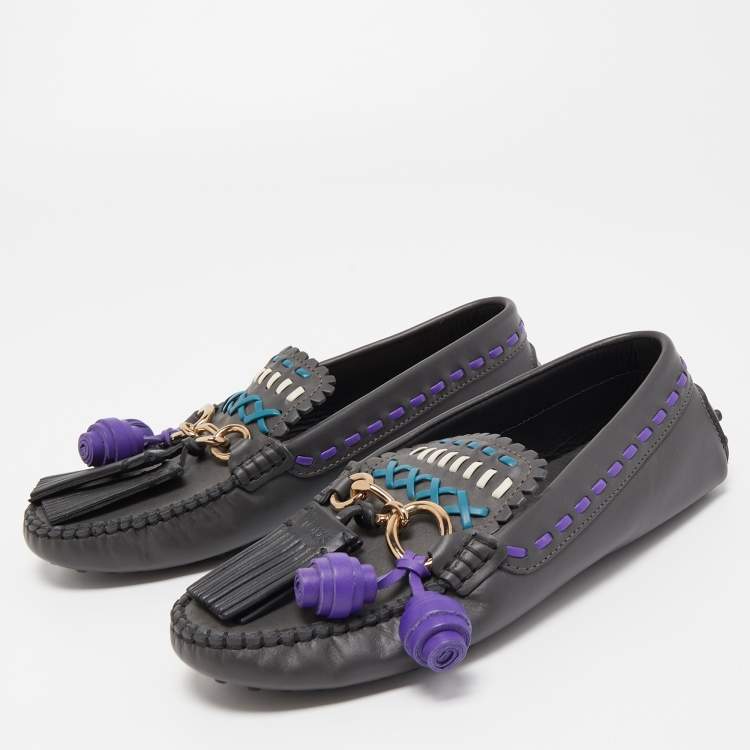 مملوكة مسبقًا Tod's Dark Grey Leather Tassel Charm Cross Stitch Detail Loafers Size 37