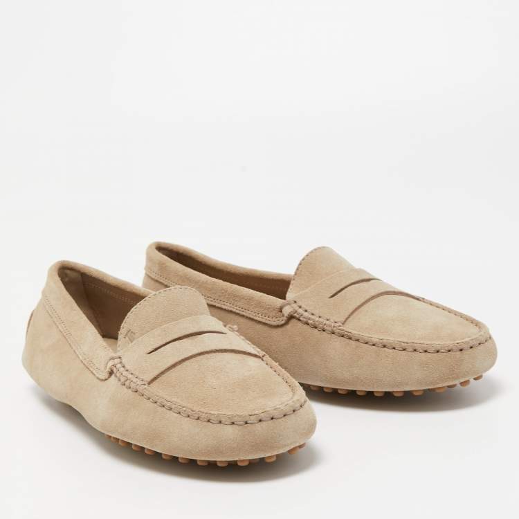مملوكة مسبقًا Tod's Beige Suede Gommino Penny Slip On Loafers Size 39