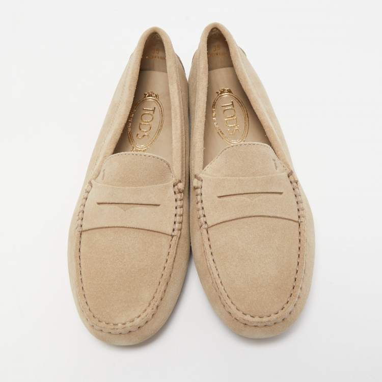 مملوكة مسبقًا Tod's Beige Suede Gommino Penny Slip On Loafers Size 39
