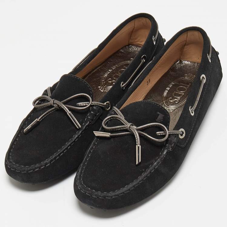 مملوكة مسبقًا Tod's Black Suede Accent Bow Slip On Loafers Size 39