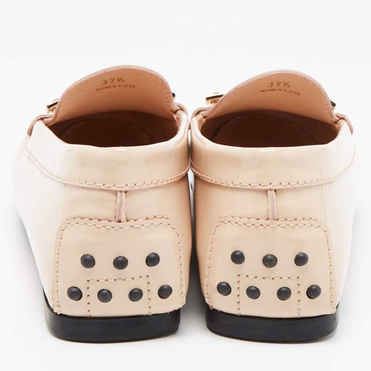 مملوكة مسبقًا Tod's Beige Patent Leather Slip On Loafers Size 37.5