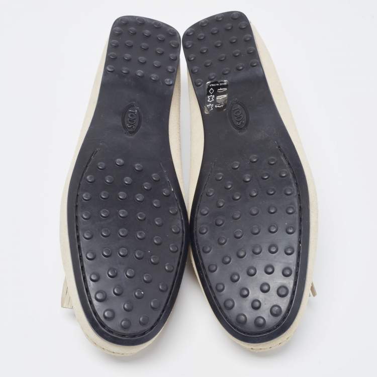 مملوكة مسبقًا Tod's Grey Suede Gommini Heaven Fringe Penny Loafers Size 38