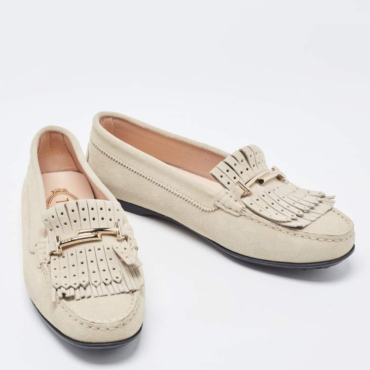 مملوكة مسبقًا Tod's Grey Suede Gommini Heaven Fringe Penny Loafers Size 38