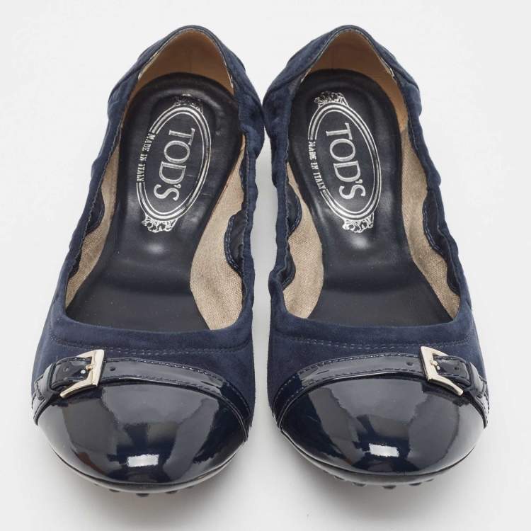 Pre Owned Tod's Blue Patent Leather and Suede Cap Toe Buckle Detail Ballet Flats Size 39.5