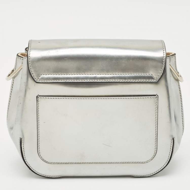 Pre Owned Tod's Silver Patent Leather Flap Crossbody Bag