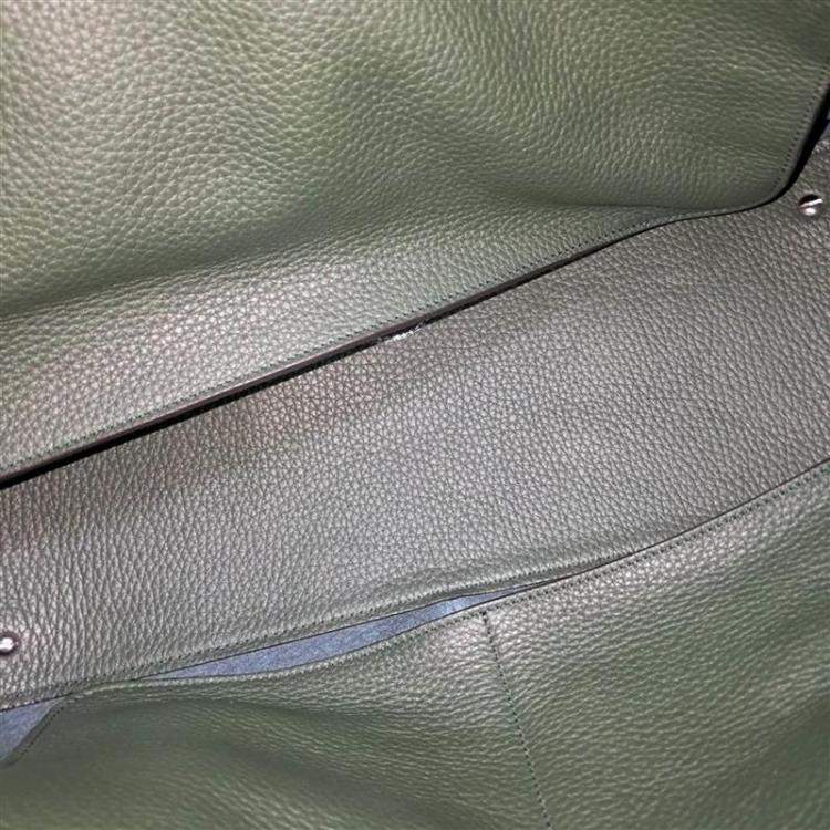 Pre Owned Tod's Black Leather shoulder bag