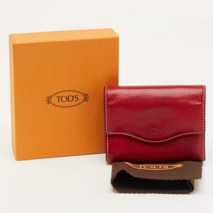 Pre Owned Tod's Dark Red Leather Flap Compact Wallet