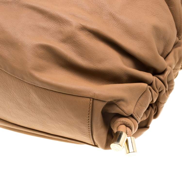 Pre Owned Tod's Camel Leather Softy Grande Goa Messenger Bag