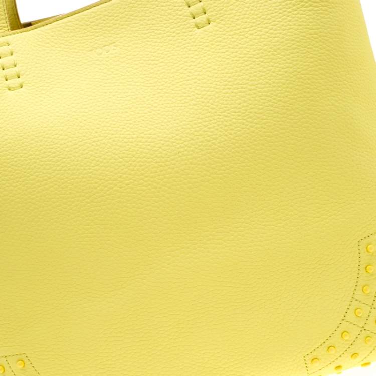 Pre Owned Tod's Light Yellow Leather Medium Wave Tote