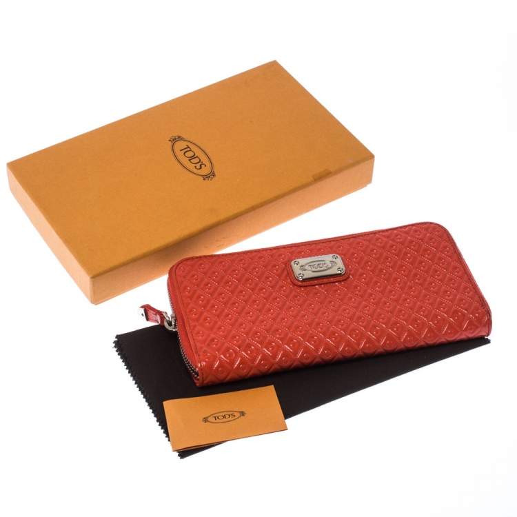 Pre Owned Tod's Coral Orange Signature Patent Leather Zip Around Wallet