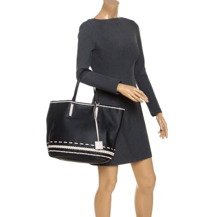Pre Owned Tod's Black Leather Gipsy Shopper Tote