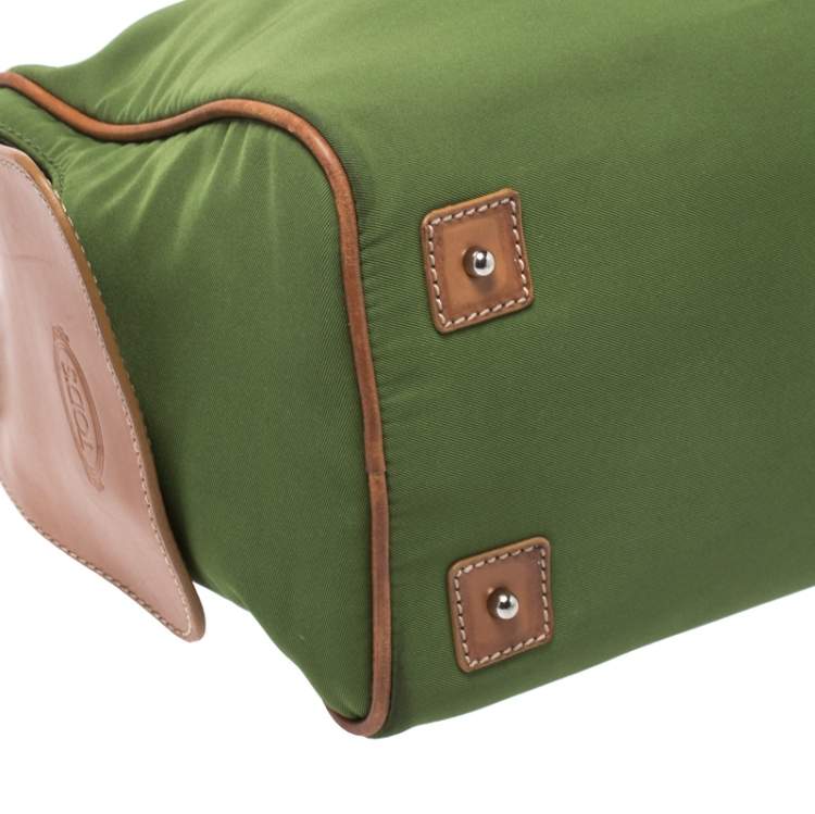 Pre Owned Tod's Green Nylon Shoulder Bag