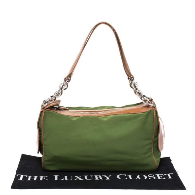 Pre Owned Tod's Green Nylon Shoulder Bag