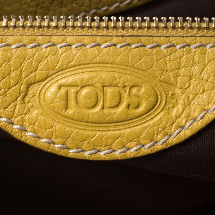 مملوكة مسبقًا Tod's Light Yellow Grained Leather Flap Pocket Hobo