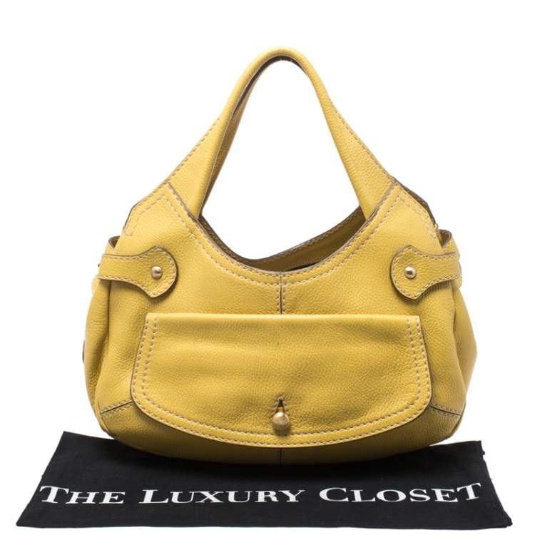 مملوكة مسبقًا Tod's Light Yellow Grained Leather Flap Pocket Hobo